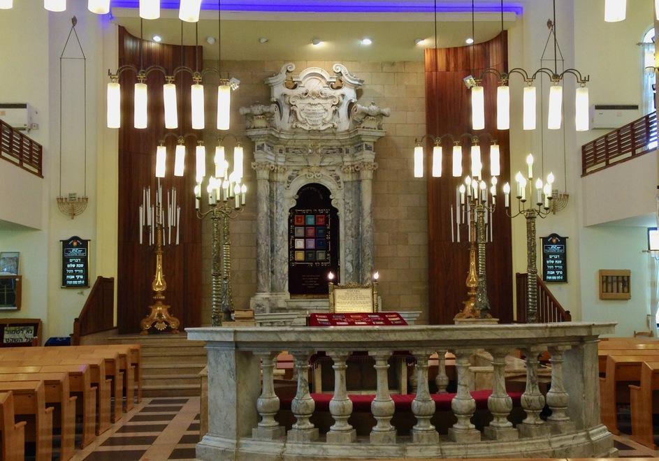 La sinagoga apre le sue porte e diventa sede di attività culturali 