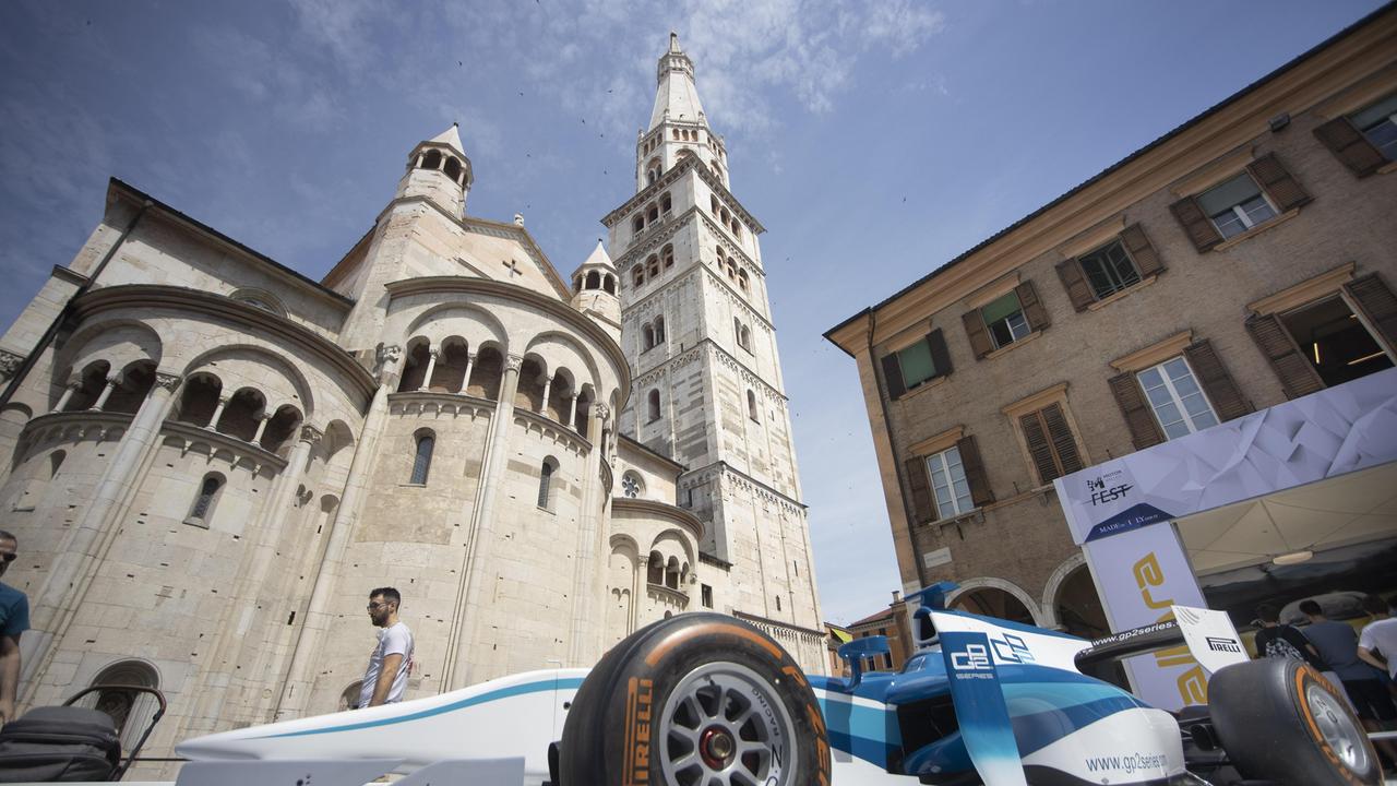 Motor Valley Fest 2021 / Pienone in centro città. Modena spinge sul gas