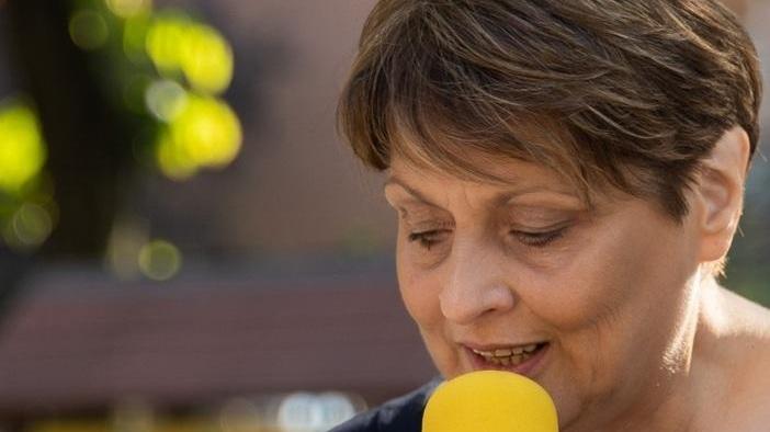 In pensione la maestra Lucia l’abbraccio di tutta la comunità