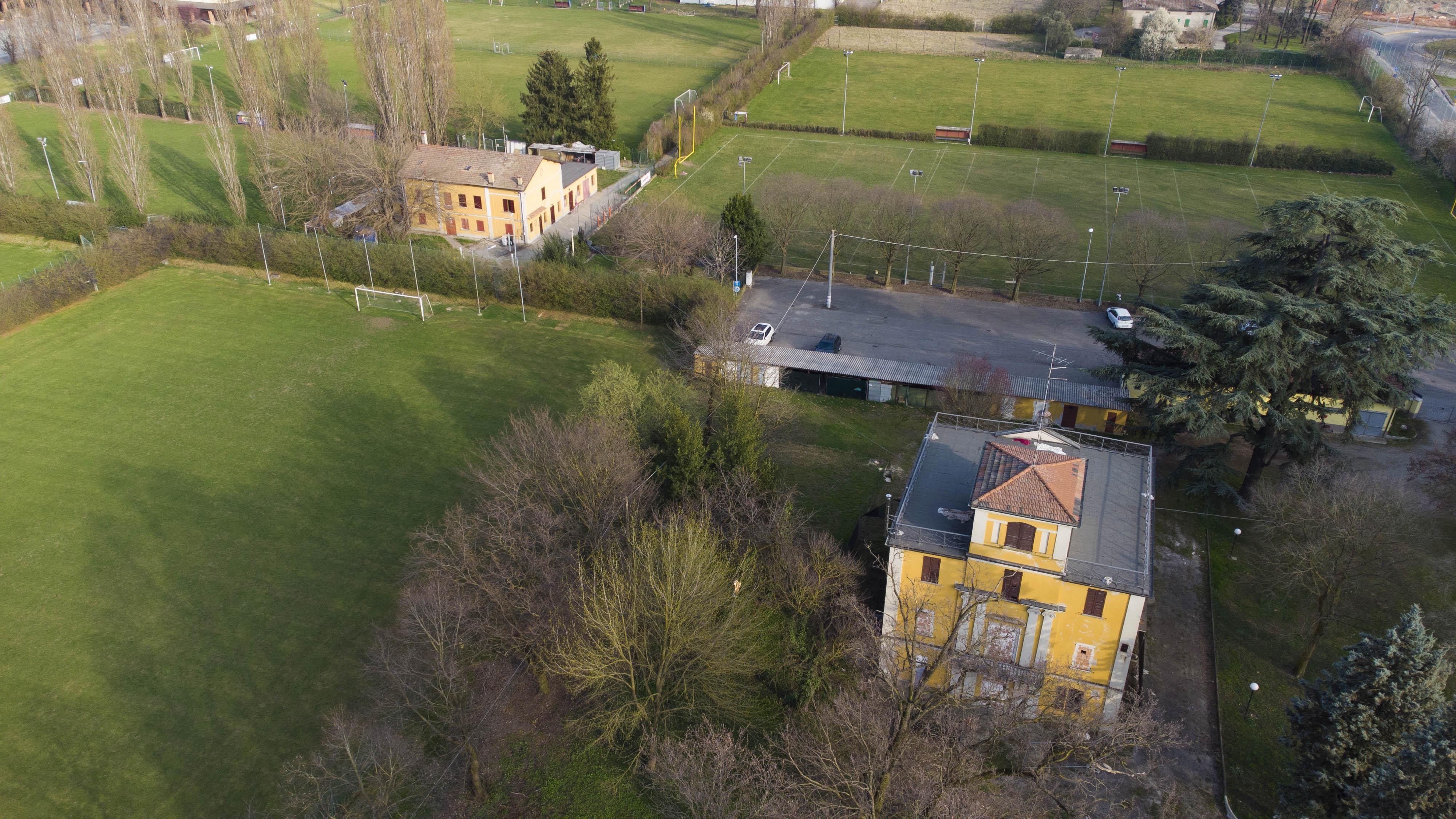 I campi di via Agosti