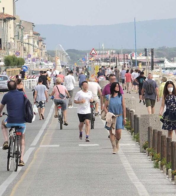Torna il turismo anni Settanta, affitti anche di due mesi 