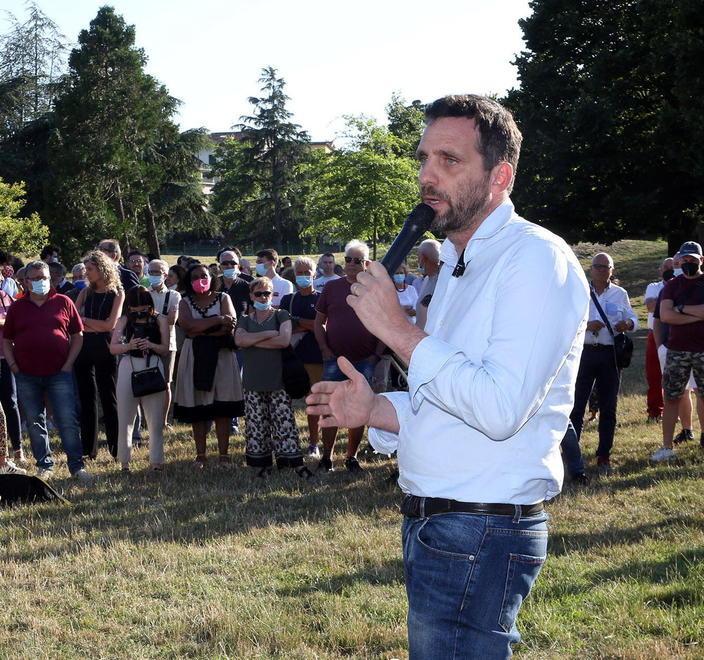 Il sindaco di Pistoia aumenta i consensi: il 56 per cento lo voterebbe 