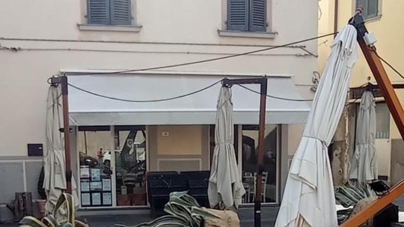 Vandali in centro e aggressioni, il sindaco: presto altri dieci vigili