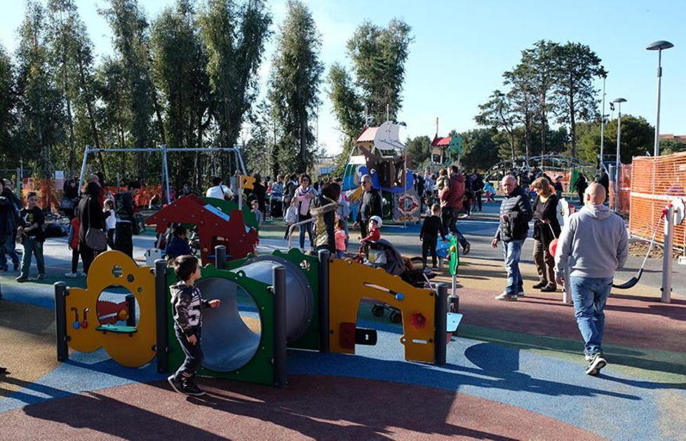 Campi da calcetto gratuiti e percorsi sportivi nel verde al Villaggio scolastico di Cecina 