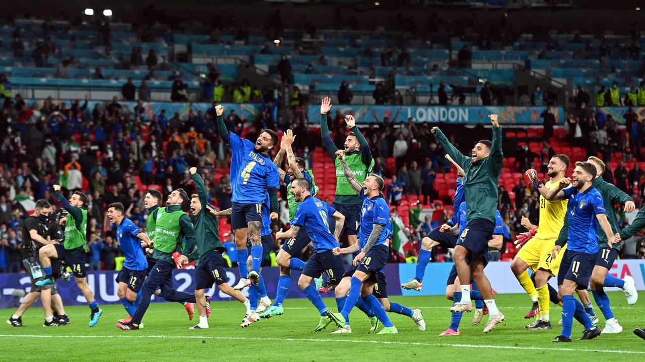 Europei di calcio, l'Italia batte la Spagna ai calci di rigore: è finale!