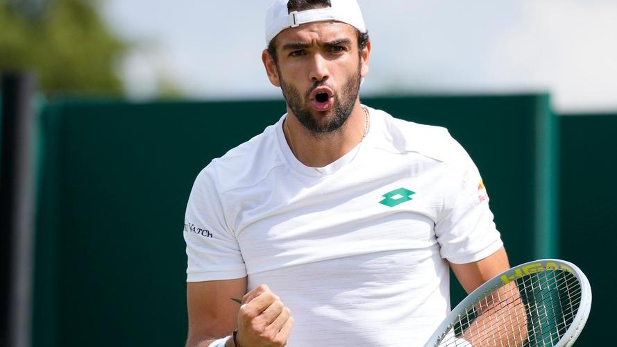 Berrettini per la storia, ora è ai quarti Sonego bravo, ma Federer è imbattibile