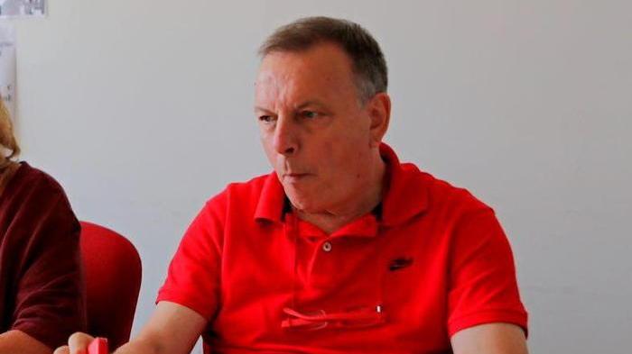 Cgil: «Vogliono ridurre gli uffici e risparmiare sul personale»