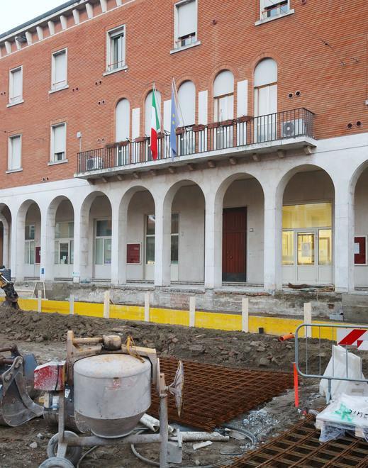 Il cantiere in centro La Lega vuole il rinvio: «Parta dopo Natale» 