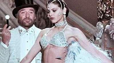 Ornella Muti scese la scalinata con Tognazzi nel film di Risi