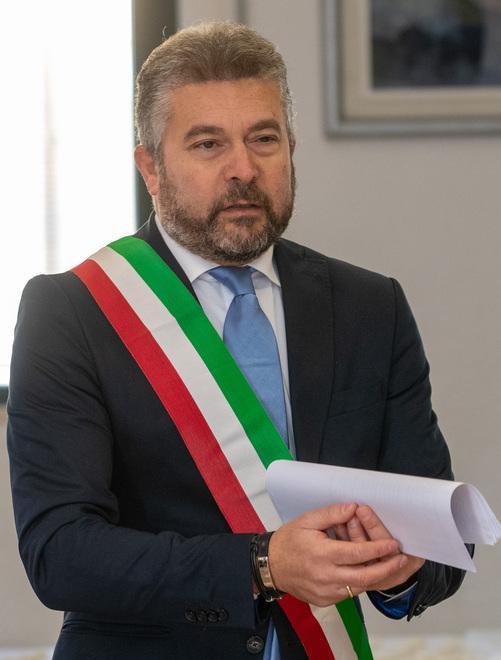 Nuova centrale termica per il campo sportivo Risparmiando energia 