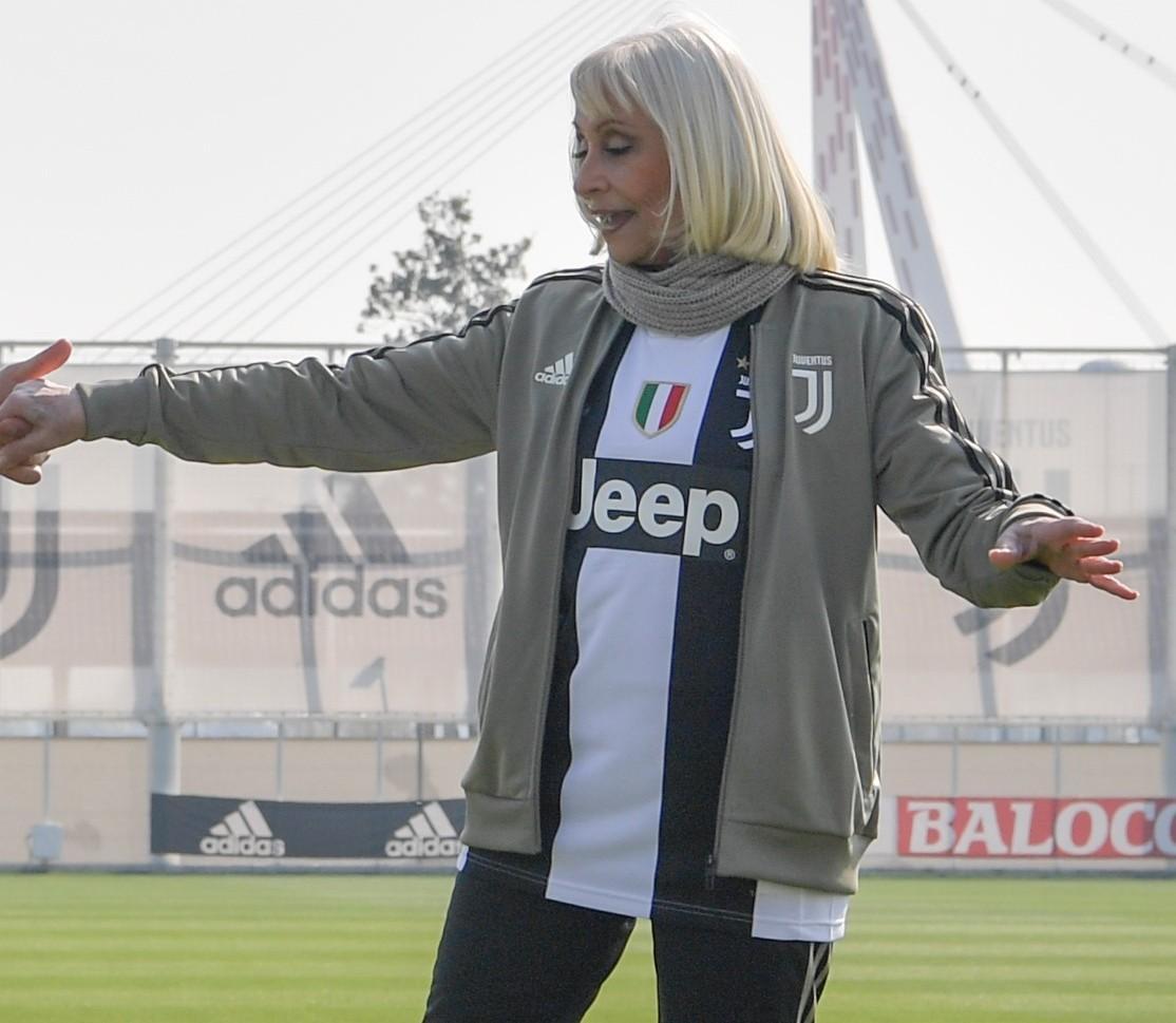 Tifosa juventina, dedicò un brano a Riva