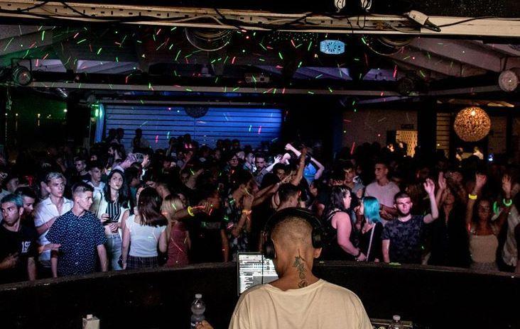 Musica e balli di notte: multato un bar 