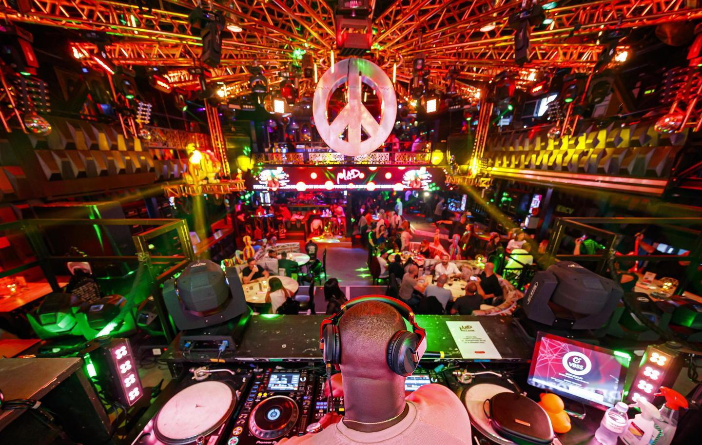 «Fateci riaprire le nostre discoteche» 