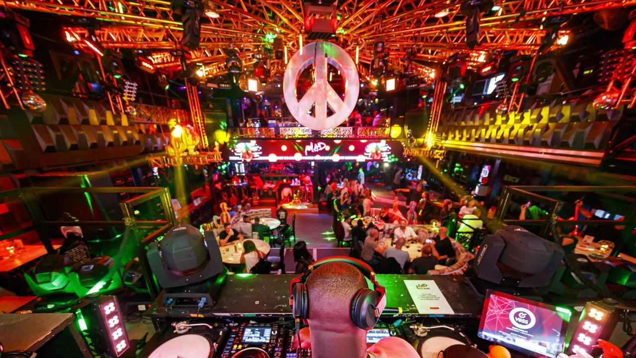«Fateci riaprire le nostre discoteche»