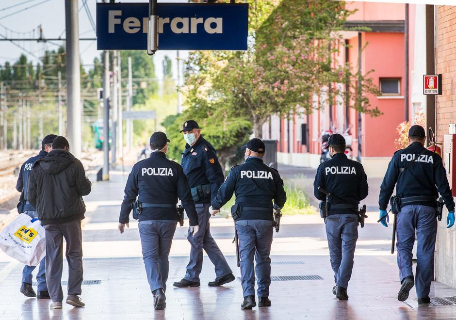 Viaggiava con cocaina ed eroina in pancia, un altro “corriere” bloccato con il carico 