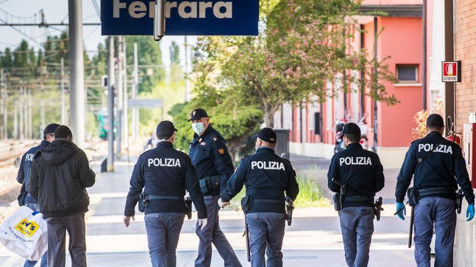 Viaggiava con cocaina ed eroina in pancia, un altro “corriere” bloccato con il carico