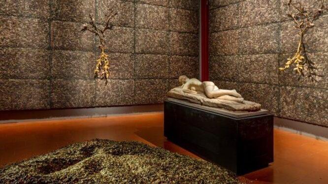 L’Arte povera di Penone dialoga con i grandi capolavori degli Uffizi