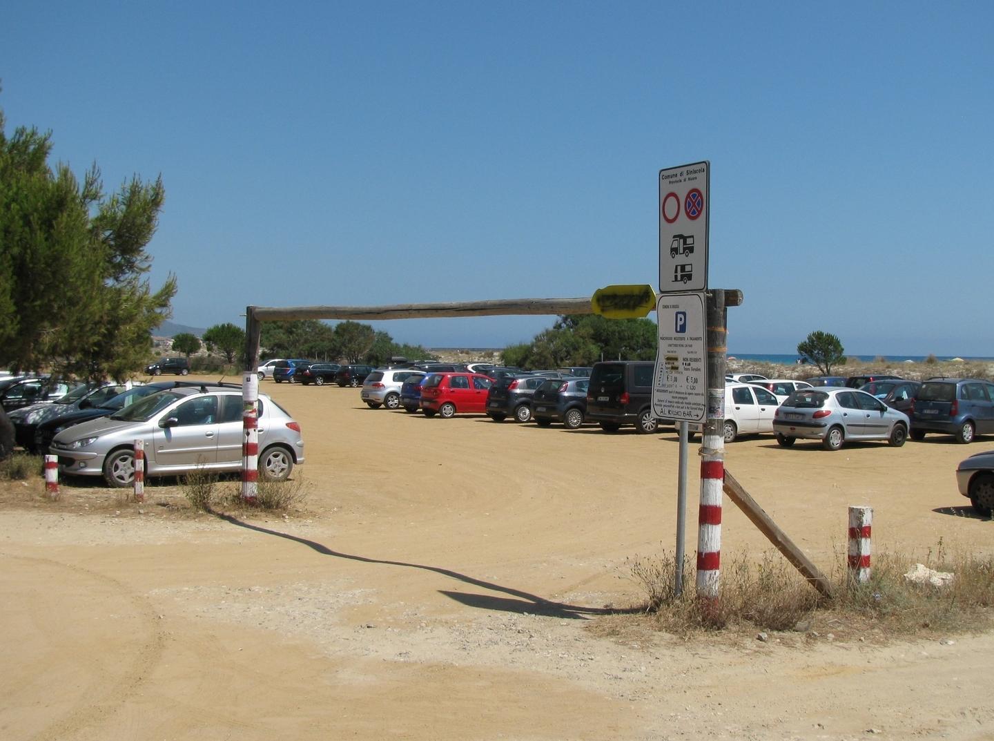Da oggi parcheggi a pagamento anche alla Caletta e S. Lucia