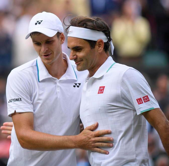 Berrettini nella storia, conquista la semifinale Ora avanti con Hurkacz che ha distrutto Federer 
