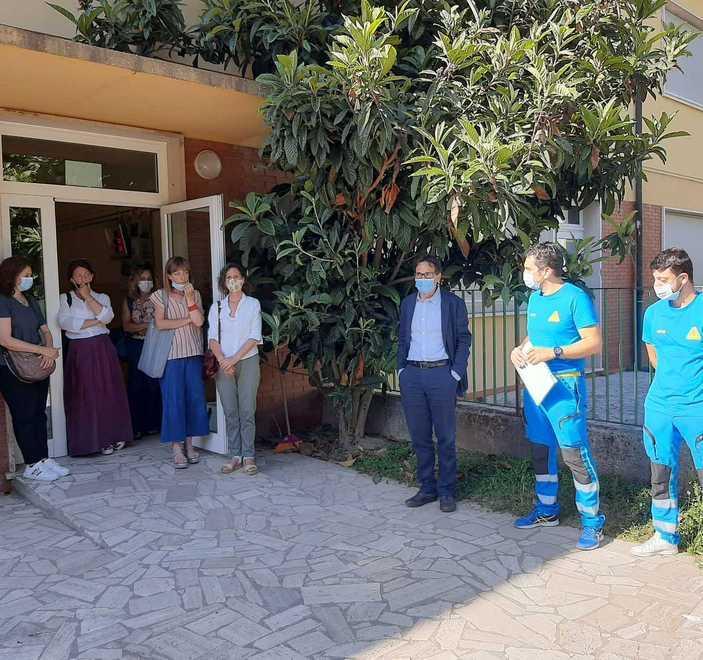 Fornoli, defibrillatore a scuola Il dono del Lions Garfagnana