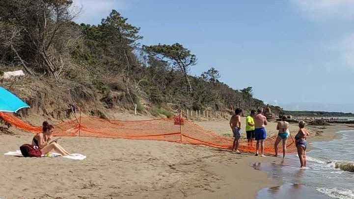«L’acqua è marrone, impossibile bagnarsi» Turisti, nuove proteste