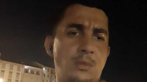 Le strappa la collanina, arrestato giovane rapinatore