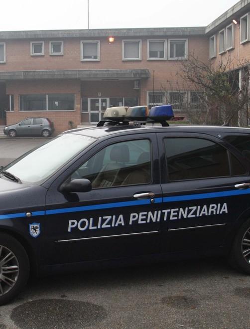 «Torture nel carcere» Una ventina i testimoni al processo partito ieri