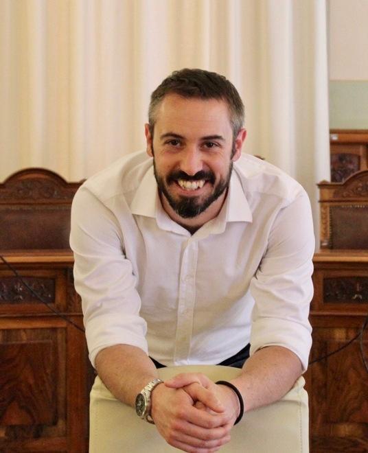 L’ingegnere accetta la sfida E si dice pronto a costruire 