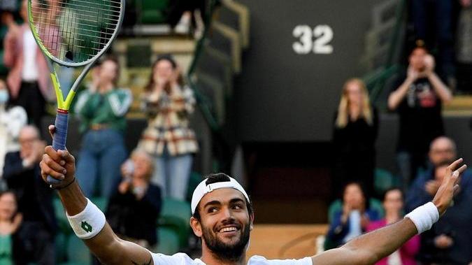 Berrettini nella storia, conquista la semifinale Ora avanti con Hurkacz che ha distrutto Federer