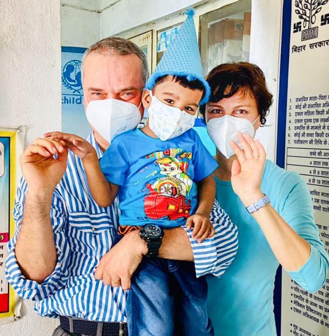 Pavullo. In India per adottare un bimbo «Il cuore oltre tutti gli ostacoli» 
