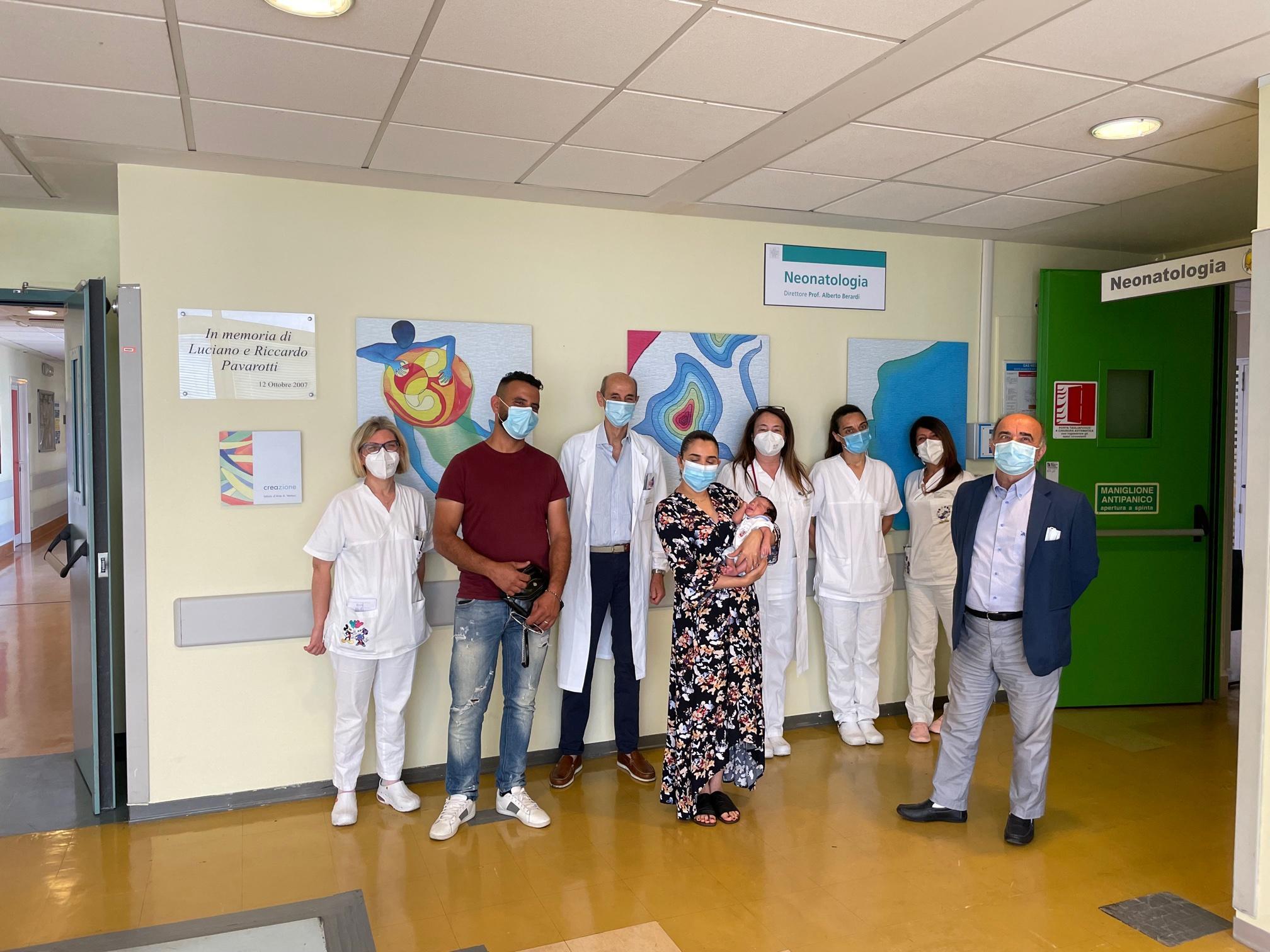 Policlinico, positiva al Covid partorisce bimbo prematuro: stanno bene