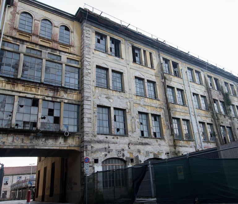 Una parte della Manifattura sud in evidente stato di degrado