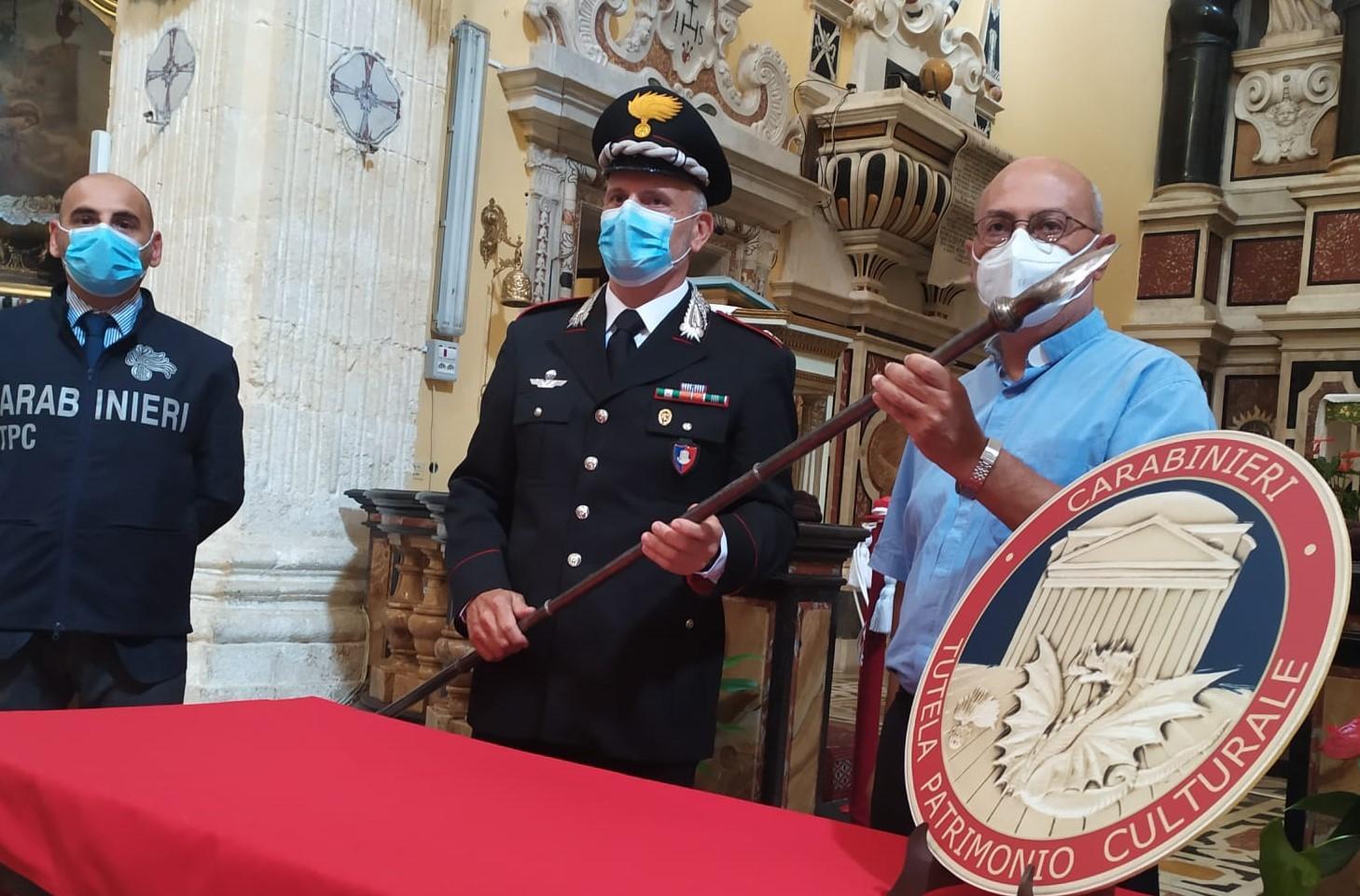 Rubò la lancia di San Michele nella chiesa di Cagliari: "Me l'aveva ordinato il diavolo"