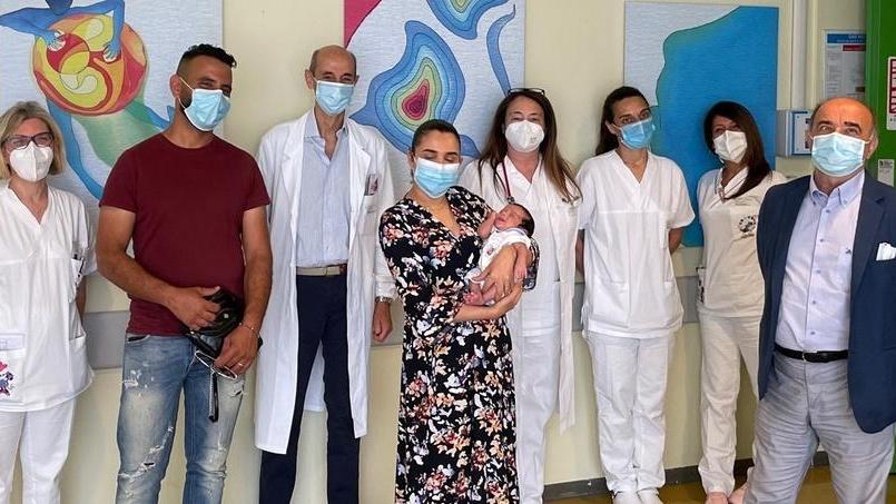 Modena, “Mamma Covid” partorisce a 28 settimane