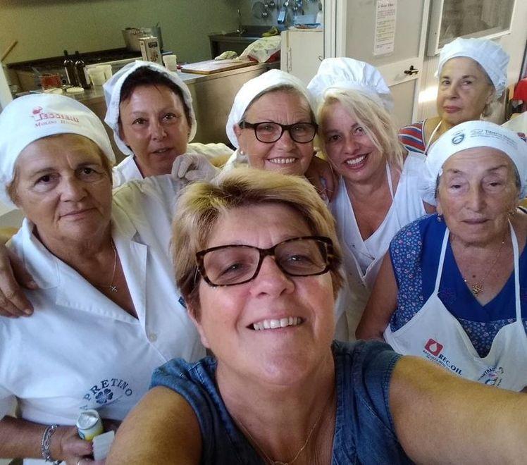 Melania, veterana in cucina: «La ricetta dei nostri piatti è tradizione e segreto»