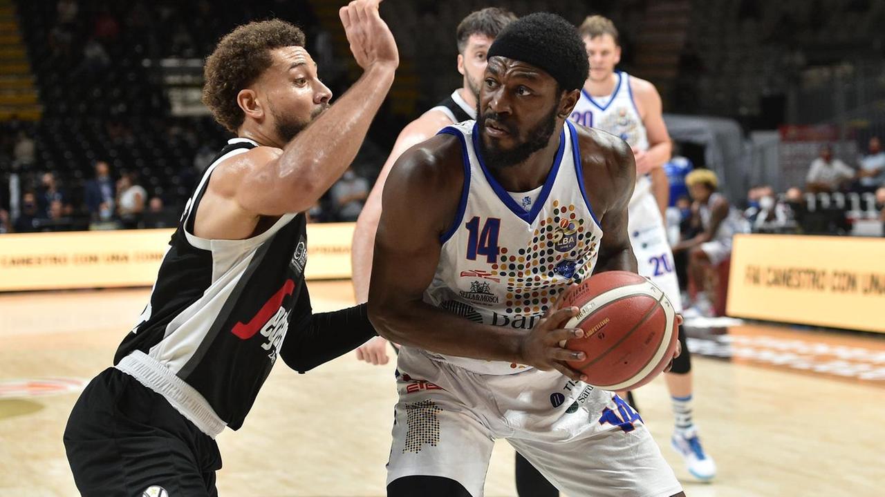 Colpaccio Dinamo, Burnell resta a Sassari