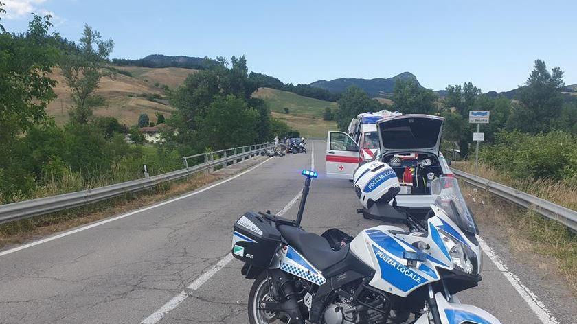 Motociclista di Maranello contro il guard rail è gravissimo all’ospedale