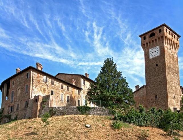 Castelvetro diventa Castel Nero: storie da brivido e decine di incontri nel fine settimana 