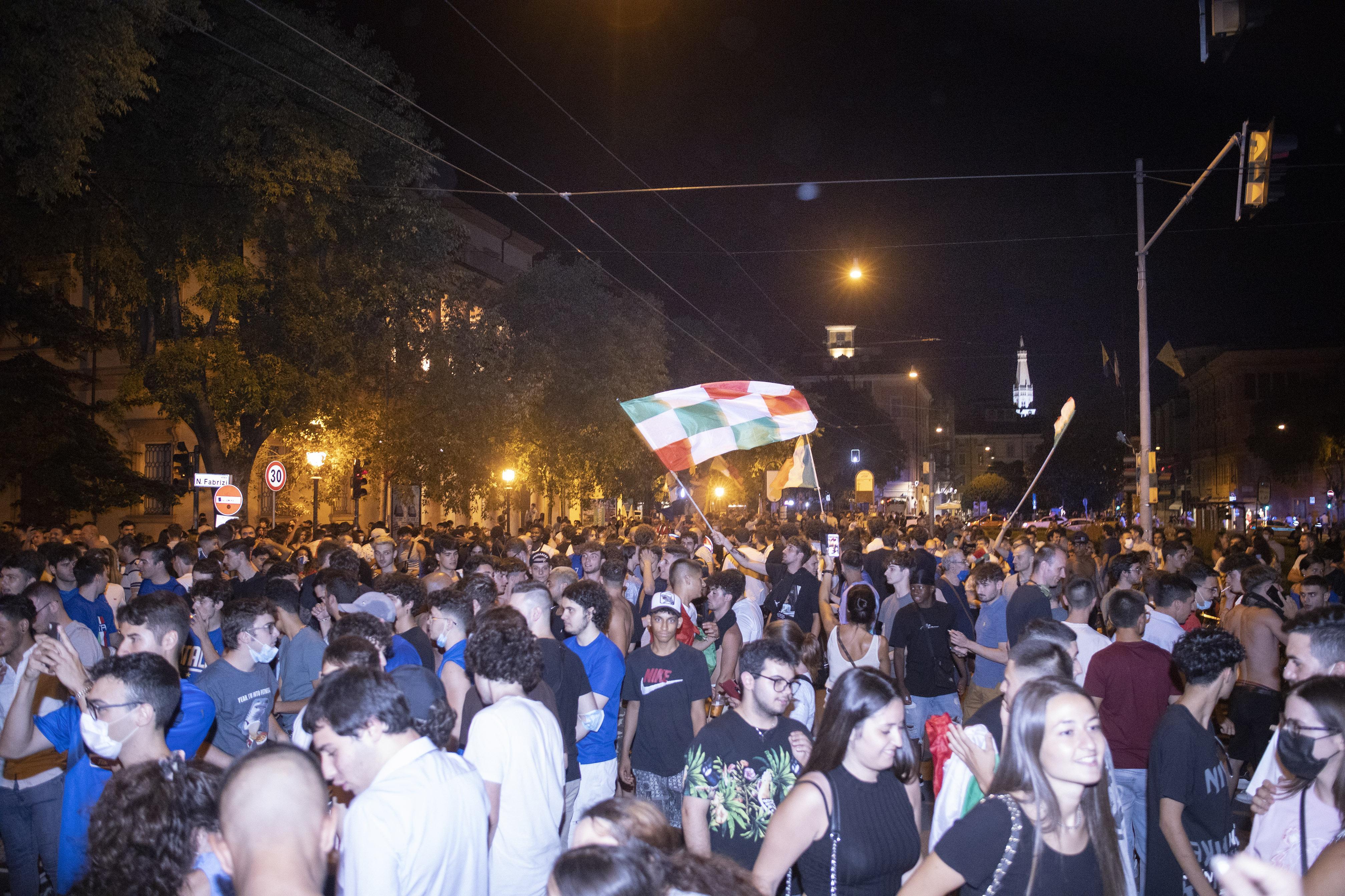 Modena, Finale europei: altoparlanti per evitare assembramenti. Fontana transennata