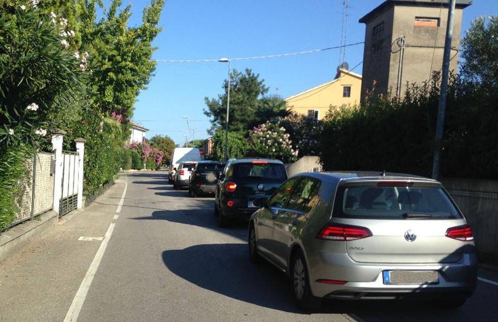 Piace il senso unico lungo via Corticelli 