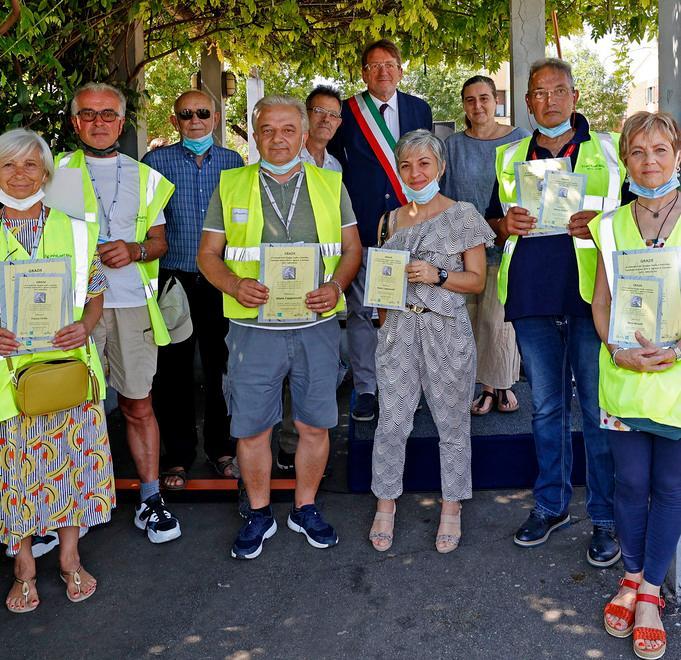 Modena. Al parco dei Fiori recisi premi e volantini provocatori 