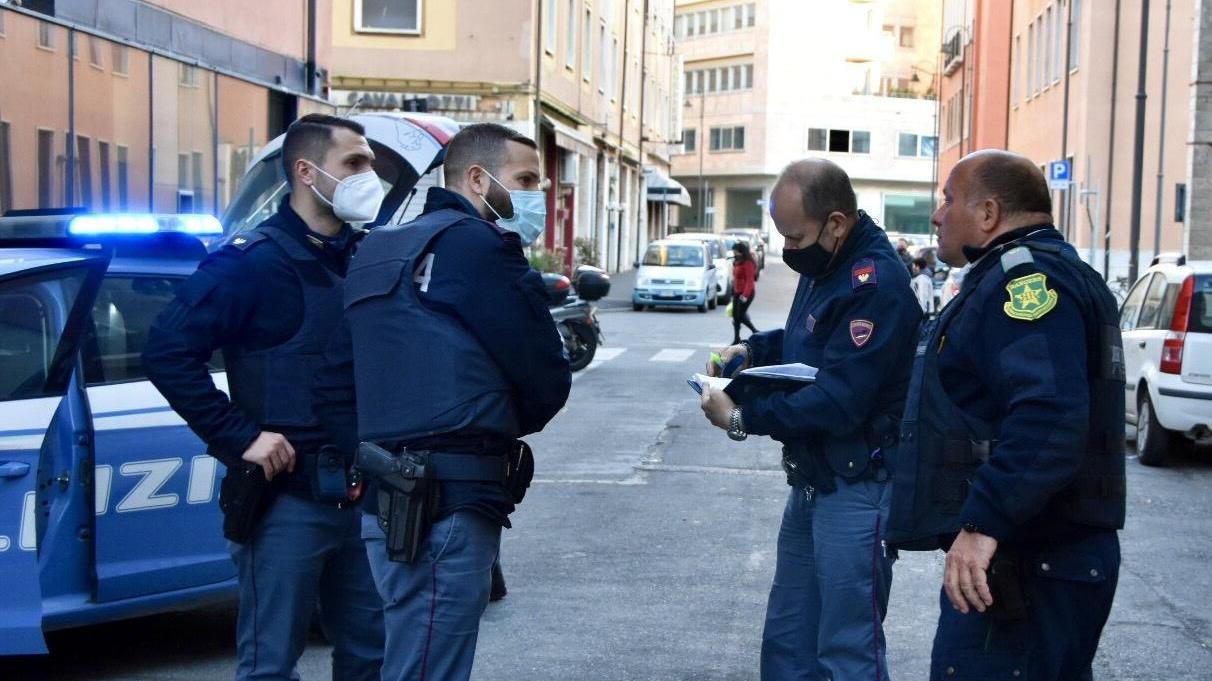 Agenti della polizia di Stato di Livorno (foto d'archivio)