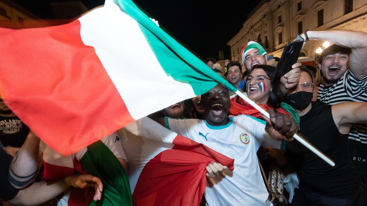 Italia campione d'Europa, in centro a Ferrara scoppia la festa