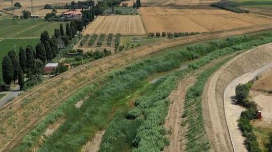 Muro di contenimento e argini per ridurre il rischio idraulico