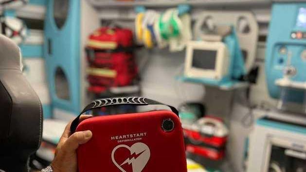 Defibrillatore regalato da un anonimo alla Croce rossa