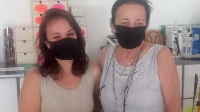 Alice e la mamma Pina aprono il negozio «Nella Cruna dell’Ago»