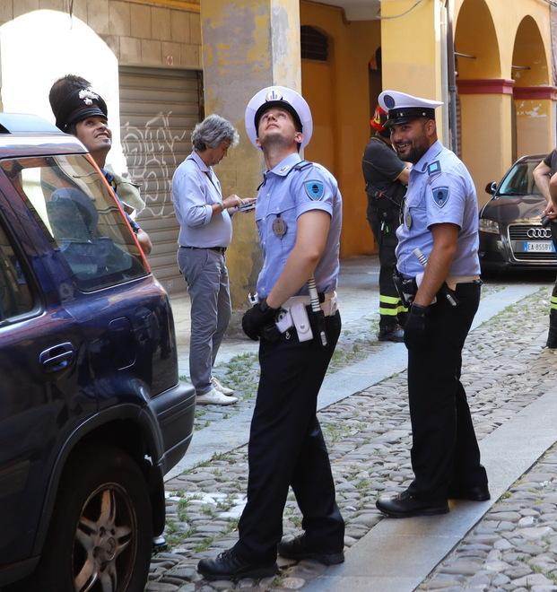 Al lavoro già all’alba Multati di 154 euro gli operai fracassoni 