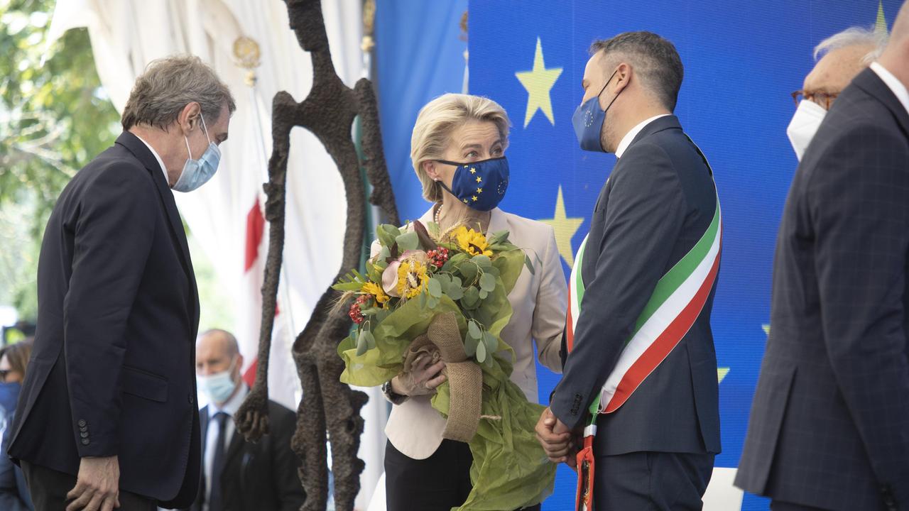 Carpi, Von Der Leyen a Fossoli: «Qui, un soldato tedesco ordinò di uccidere È una colpa profonda»