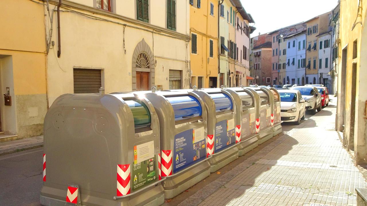 Cassonetti “intelligenti” a Pistoia: a regime soltanto dal prossimo gennaio