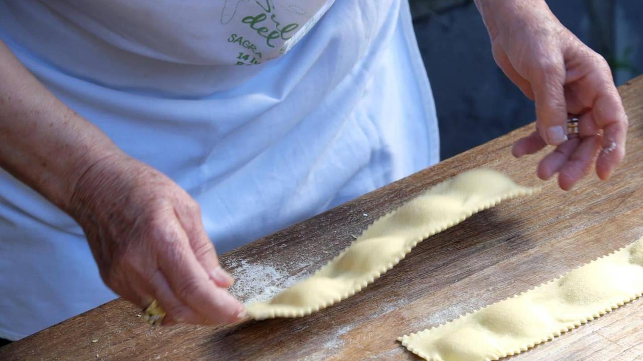 I cruguxionis di Baradili bontà della tradizione e simbolo di ripartenza